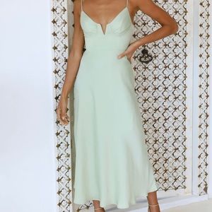 Hello Molly Private Kiss Midi Dress in Avocado, Size 4 (S)